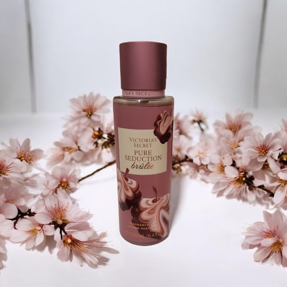 Victoria's Secret Pure Seduction Brûlée Mist in Pink